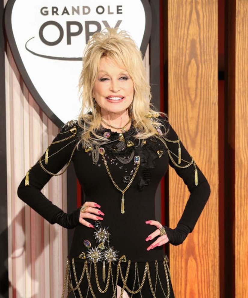 Dolly Parton Advises Fans To Forgive And Forget After Elle Kings Opry Performance - Theshecannetwork